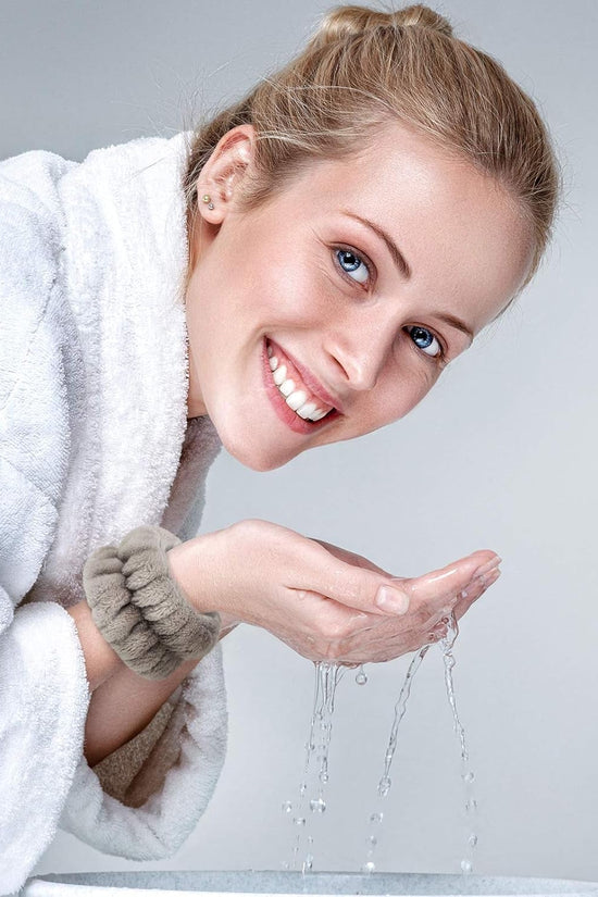 4 Pairs Wrist Bands for Washing Face Wrist Spa Microfiber Wash Towel Band Scrunchies Absorbent Wristbands Sweatband for Women Prevent Liquid from Spilling(Stylish Colors) - Velinare