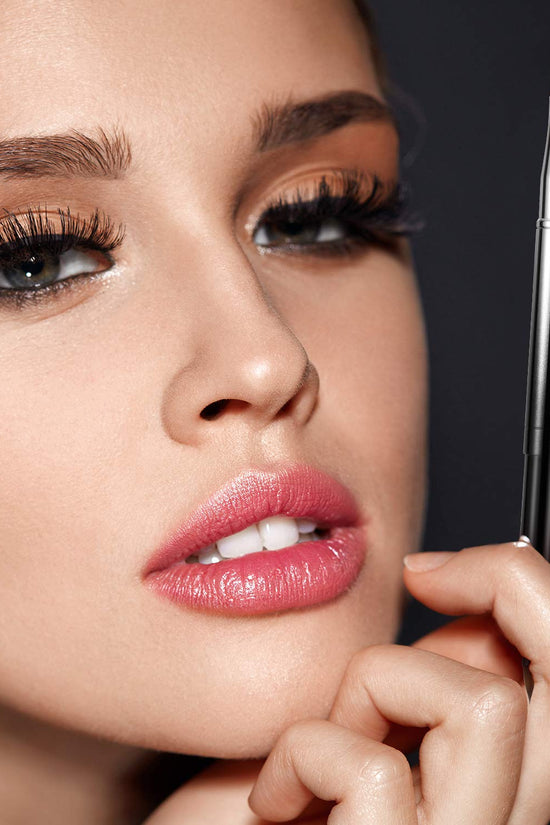 3 Pieces Lip Brush Retractable Lipstick Liner Brush Lipstick Dual-Ended Foundation Makeup Brush with Cap Travel Applicators