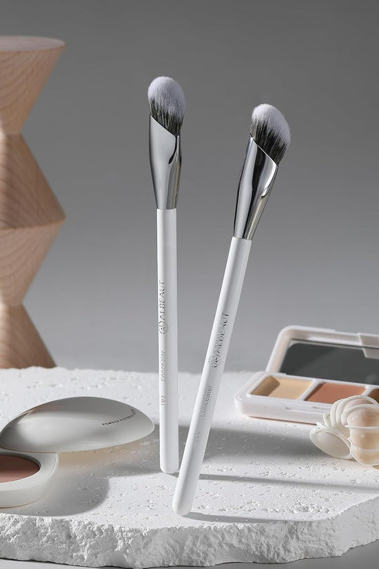 Concealer Brush, Angled under Eye Makeup Small Foundation Precision Face Blending Brush (193 Concealer Brush) - Velinare